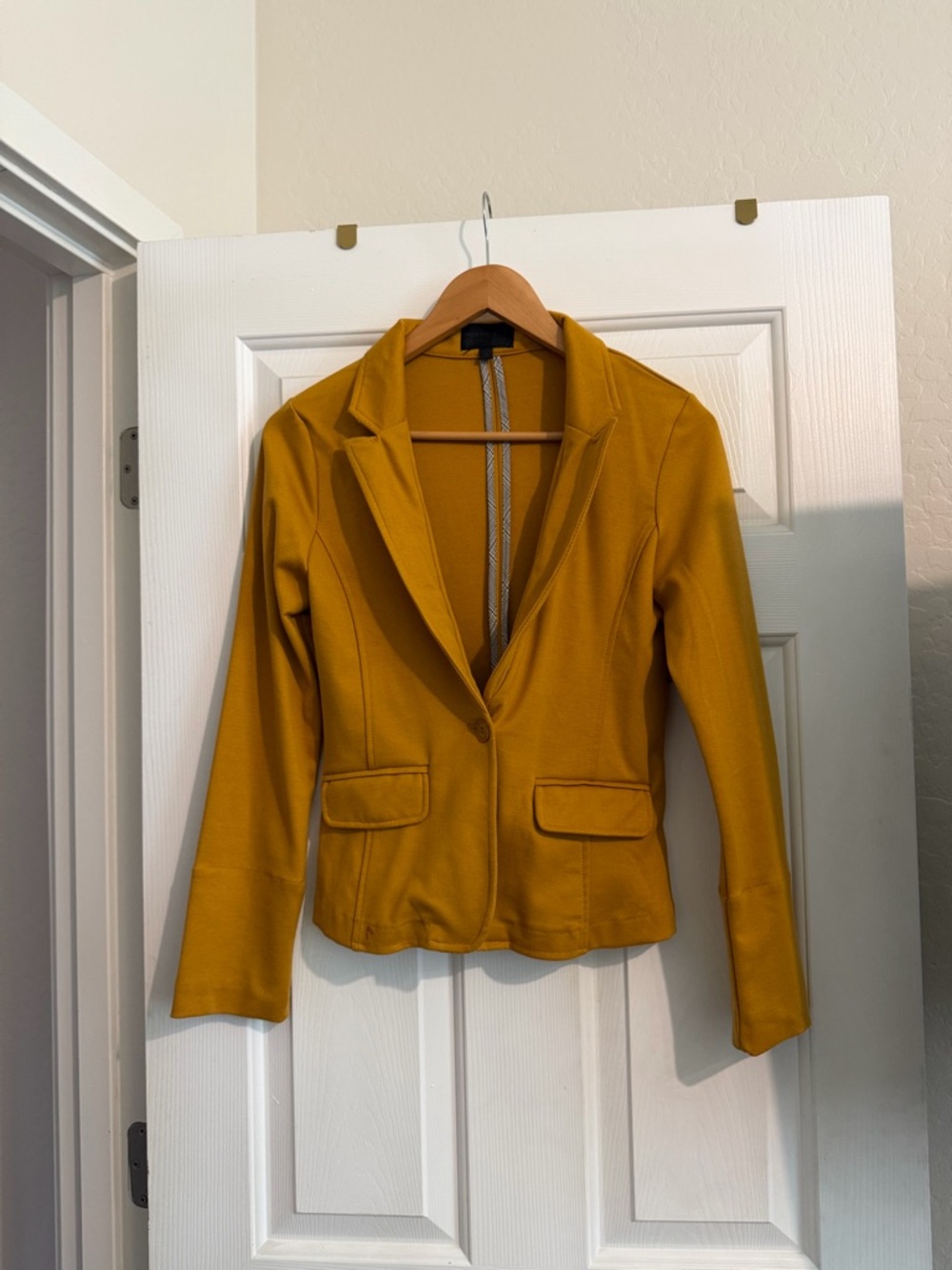 Women's Mustard Yellow Single-Button Blazer